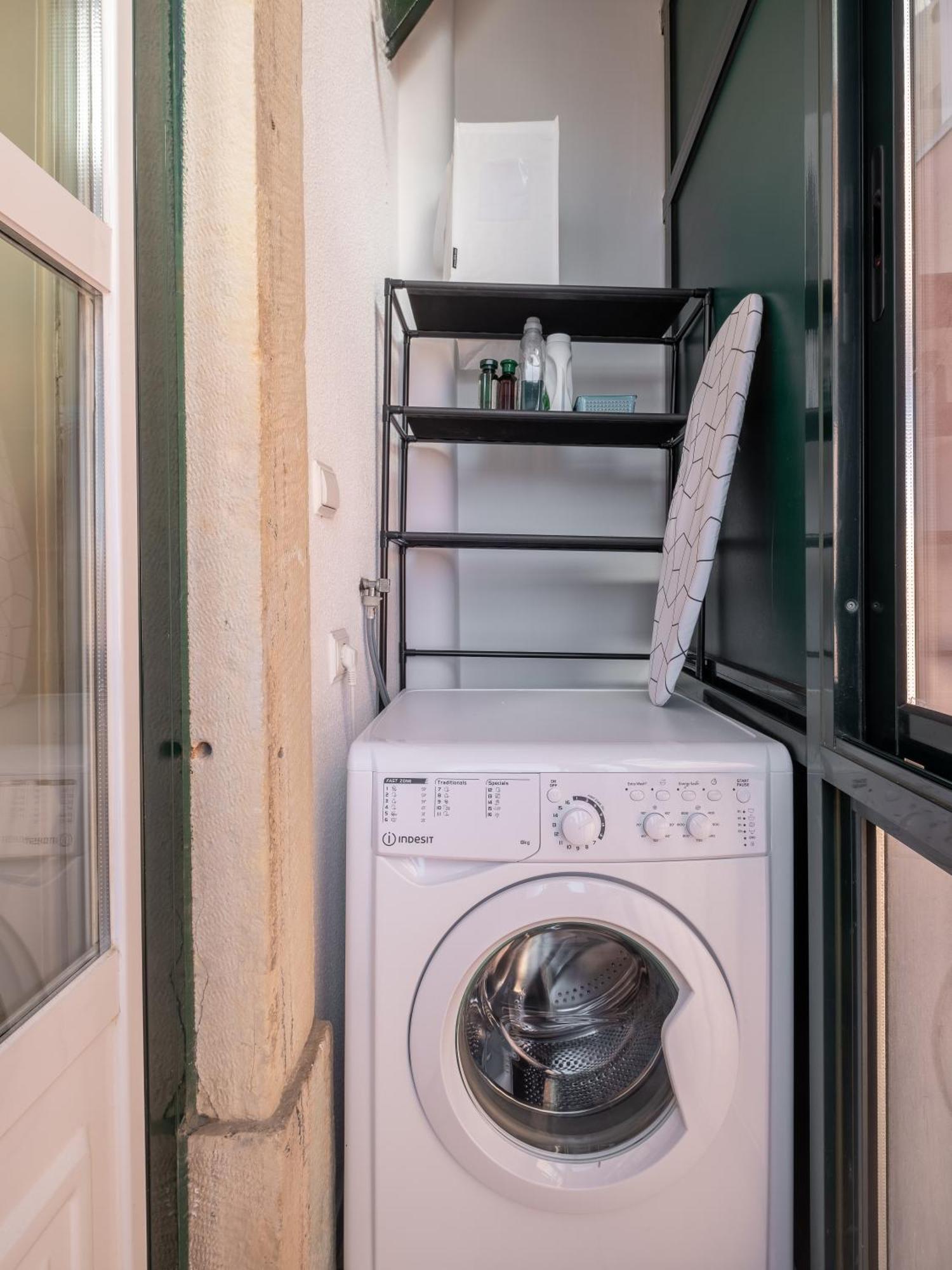 Cool Apartment Near Alfama Lissabon Exterior foto